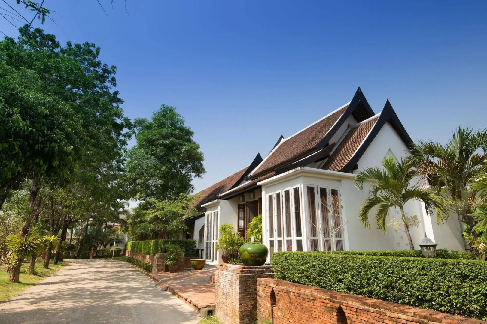 Dorm of Happiness by Tharaburi