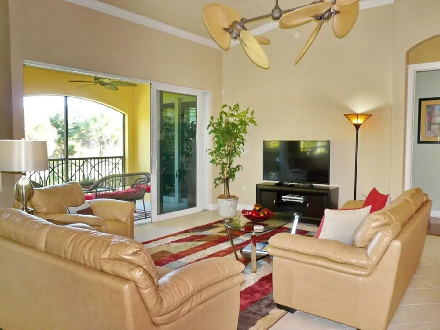 1252 Rialto Way, Unit 201