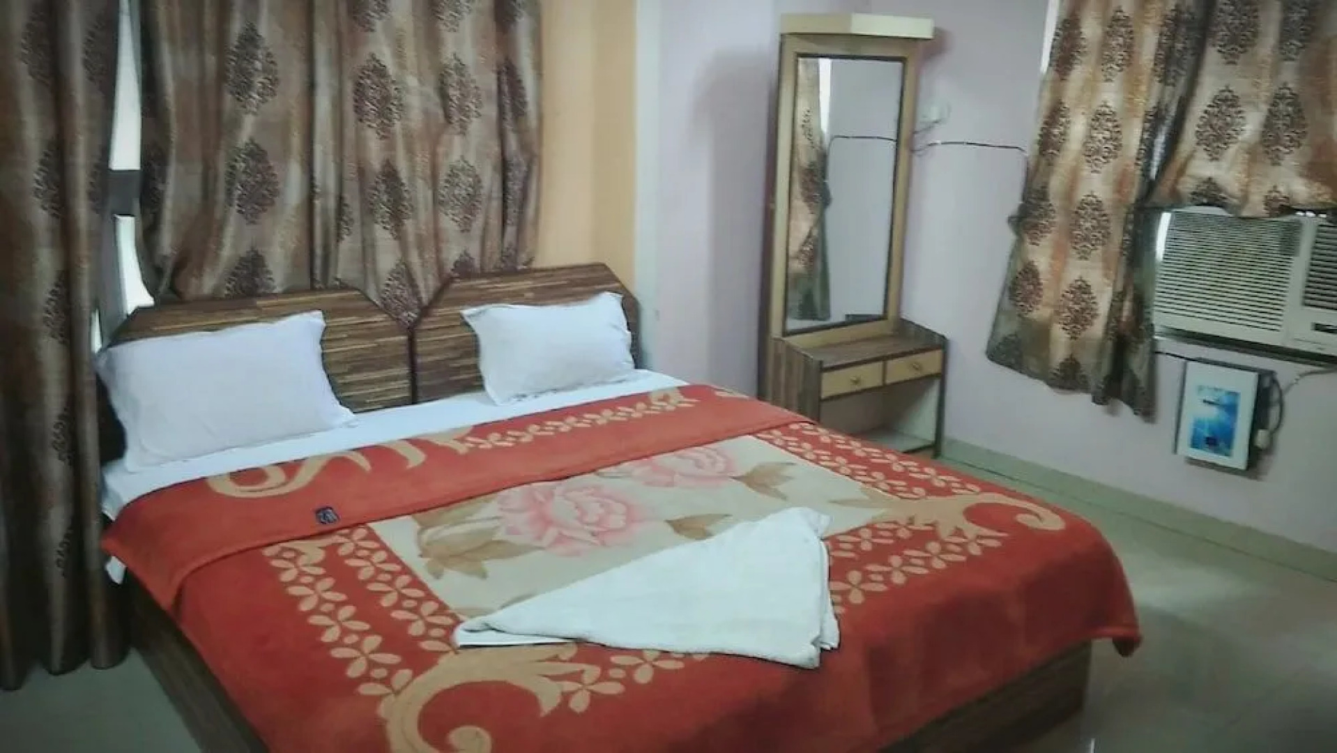 Hotel Royal View International