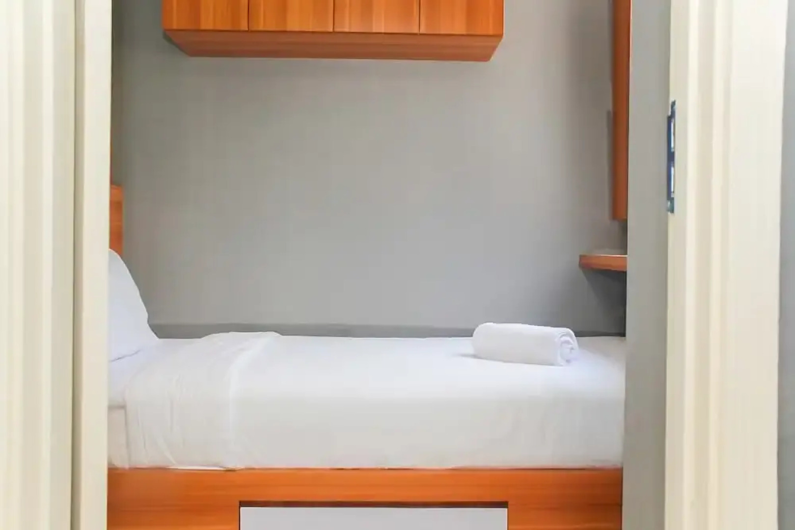 Comfortable and High Floor 2BR at Meikarta Apartment