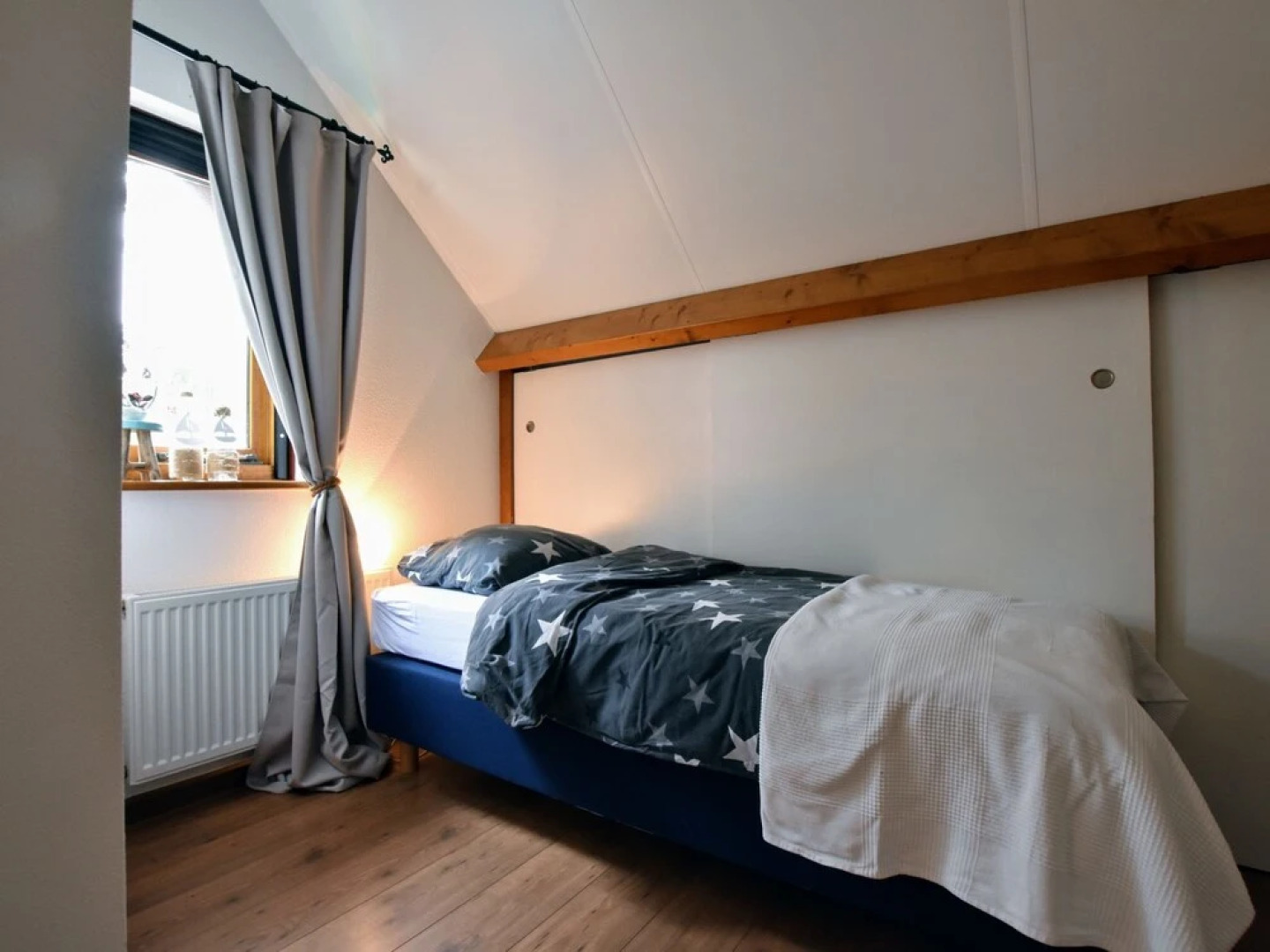 Secluded Holiday Home in Voorthuizen by the Lake