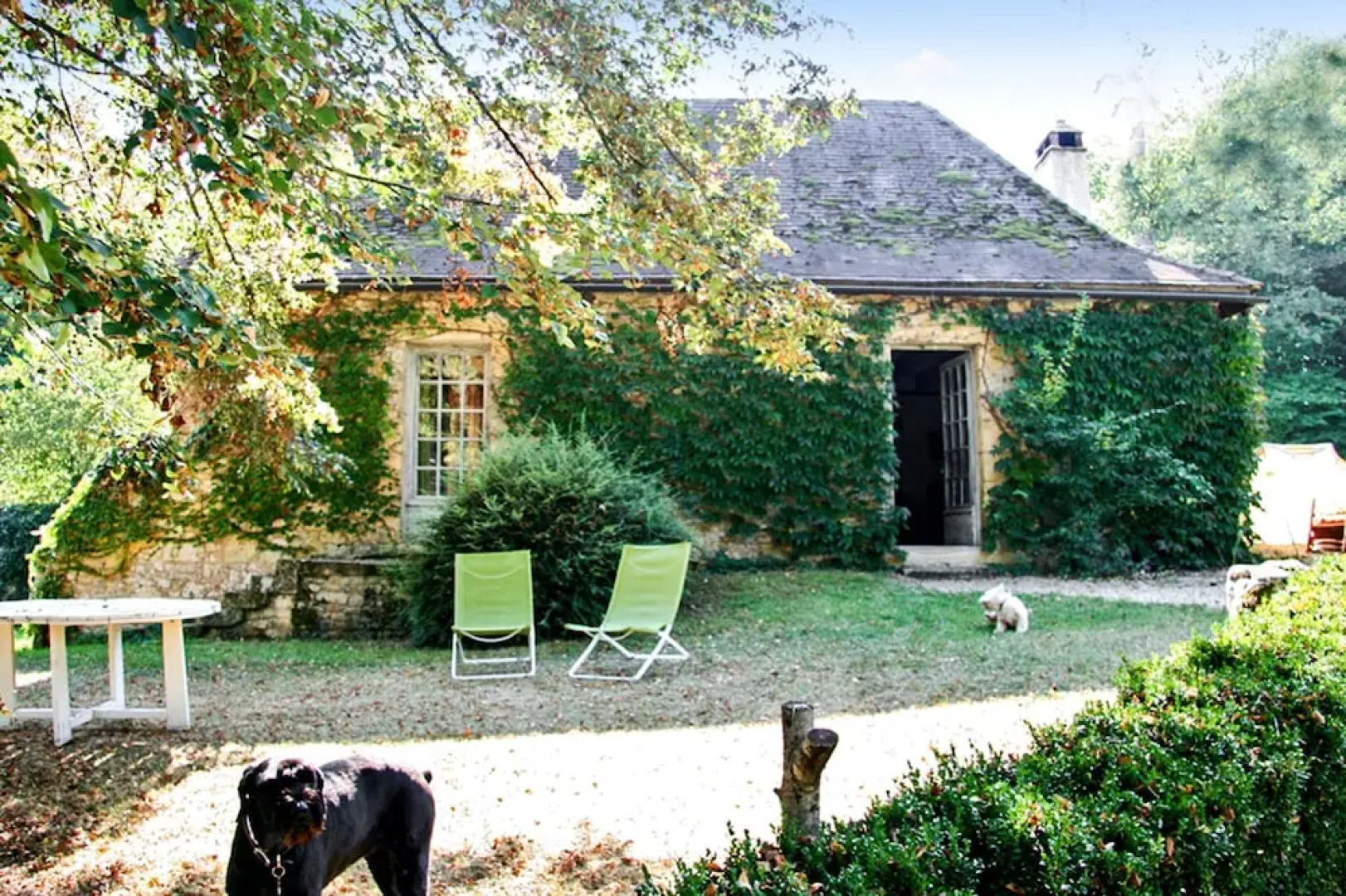 House With 2 Bedrooms in Aubas, With Furnished Garden and Wifi