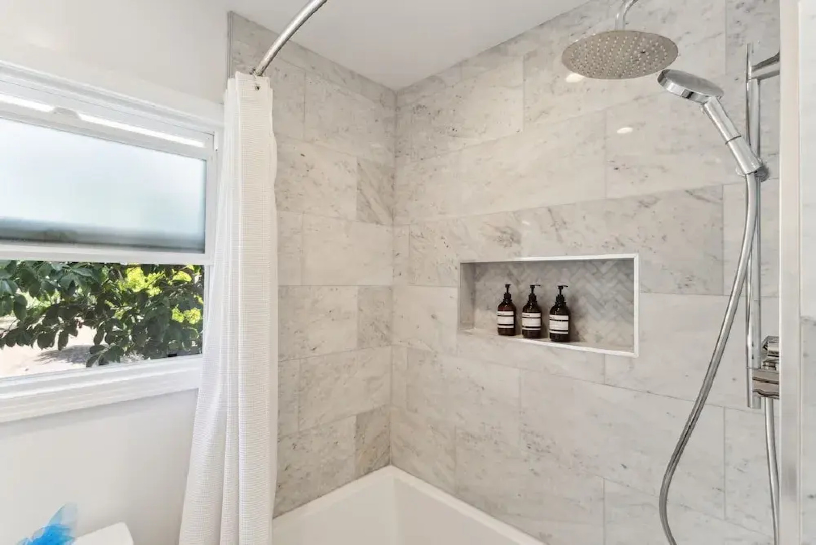 Charming Retreat With Hot Tub & Scenic Trails 2 Bedroom Home