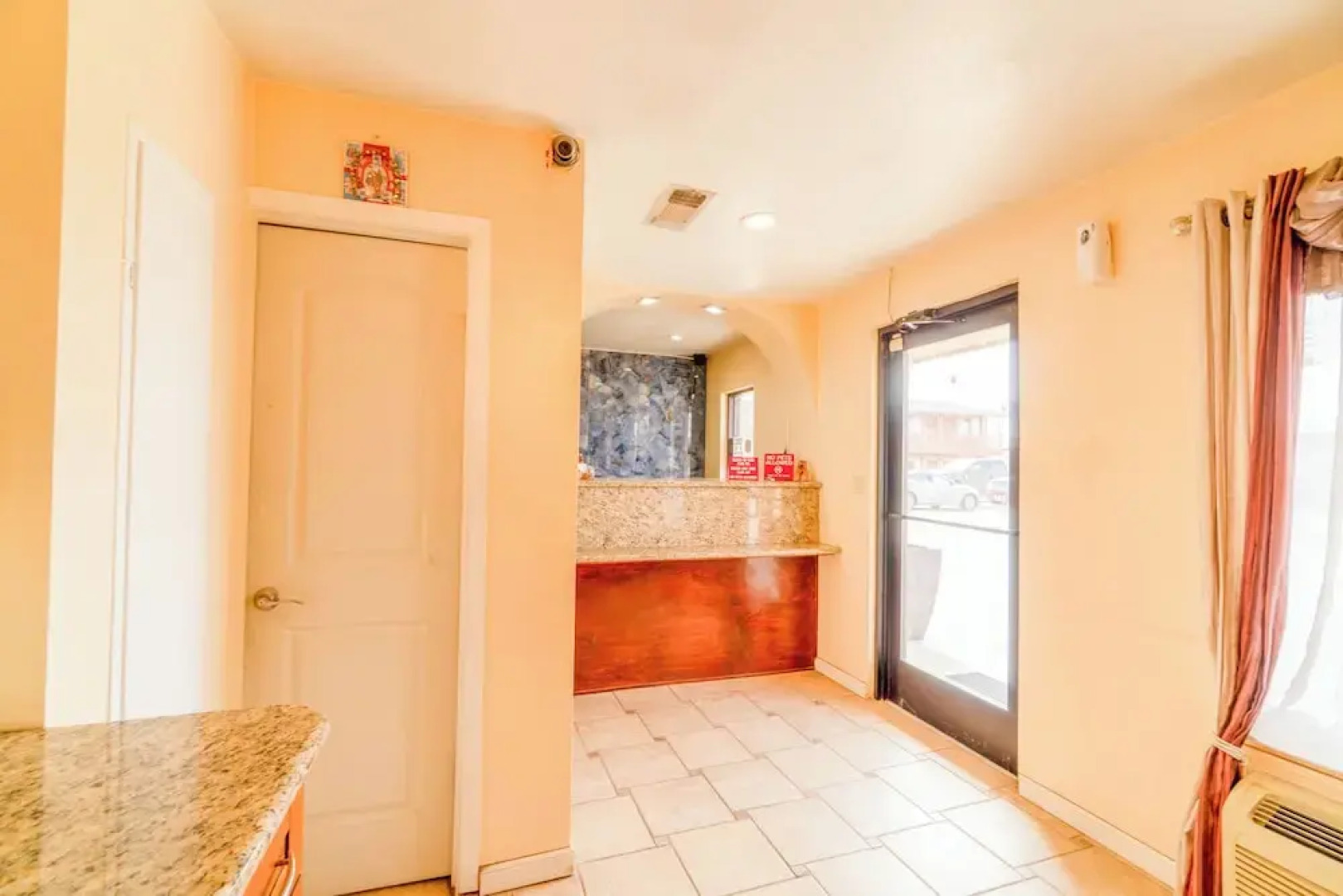 Crown Inn By OYO Denver Tx