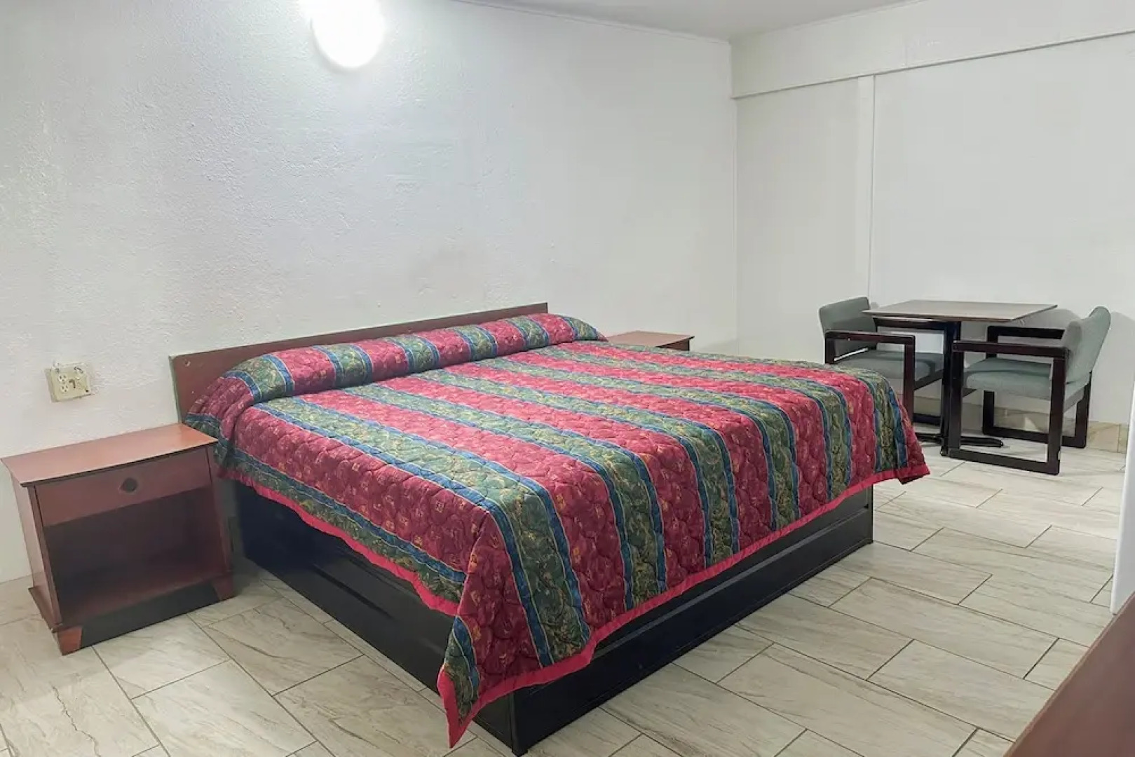 Shamrock Kings Inn By Oyo Marked Tree I-555