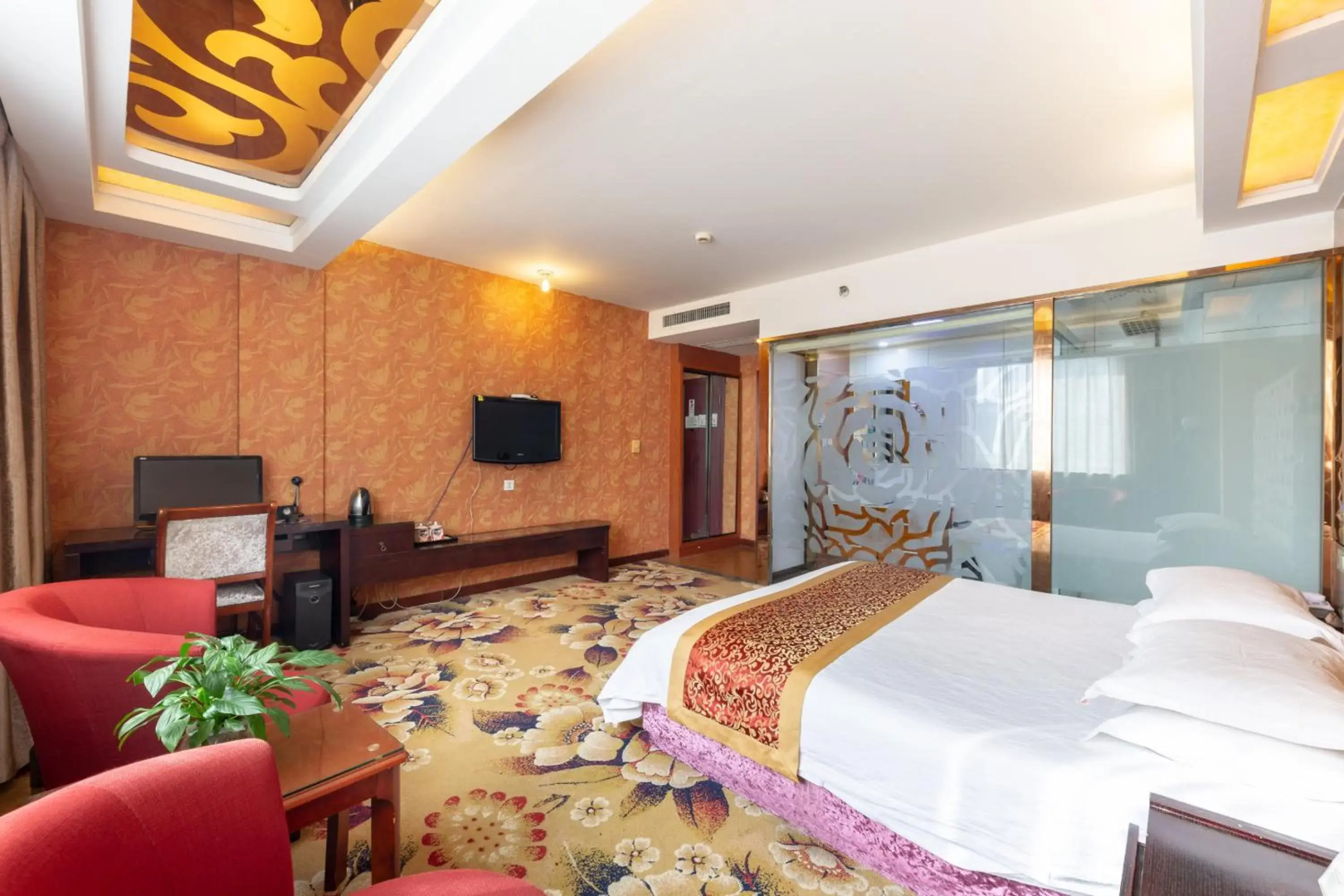 Yiwu Yuejia Business Hotel
