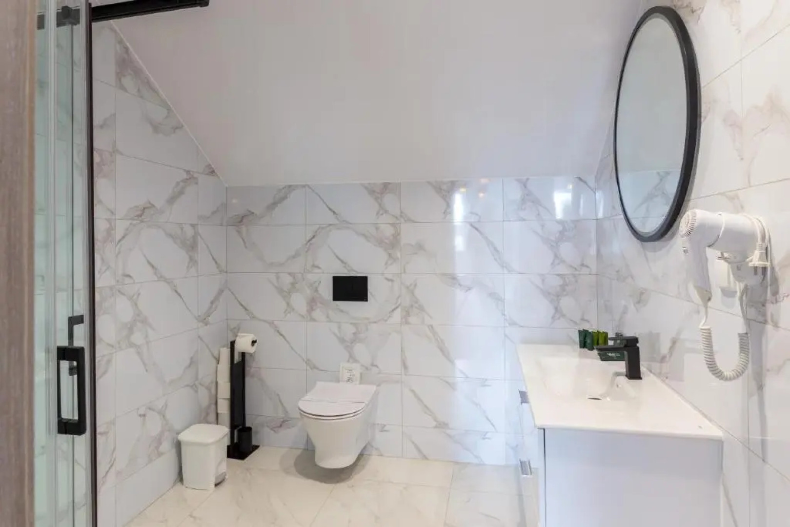 Apartamenty i pokoje Montana