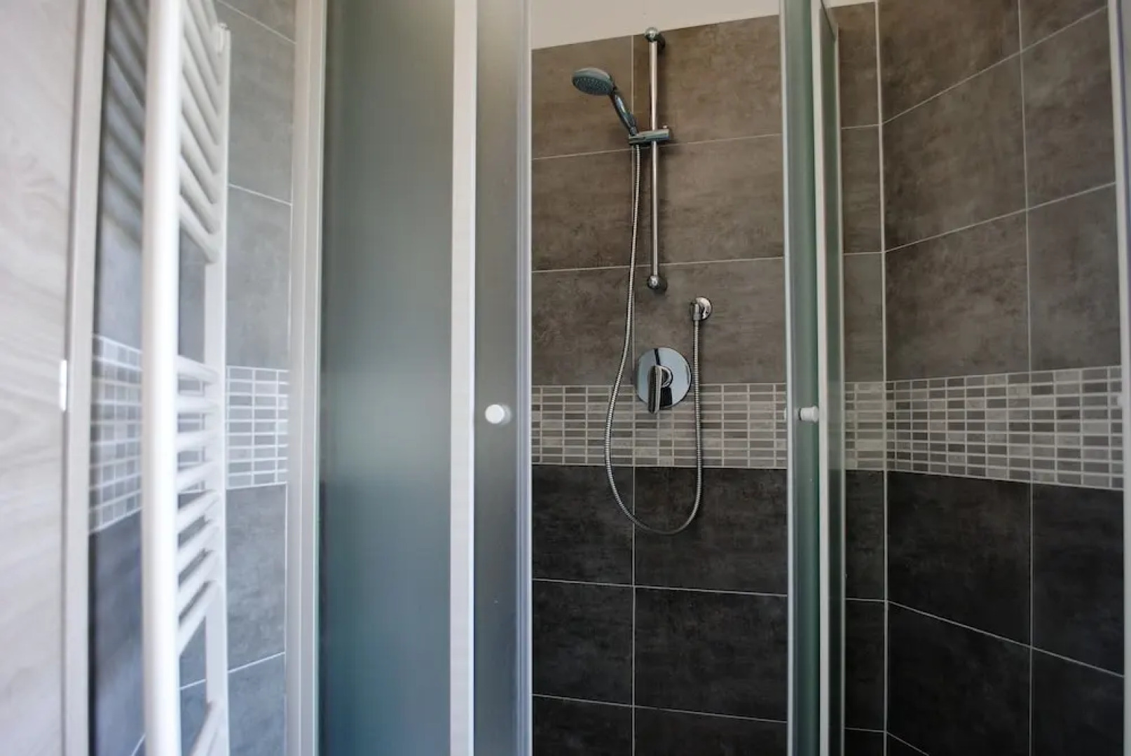 Juelì Apartments Mono