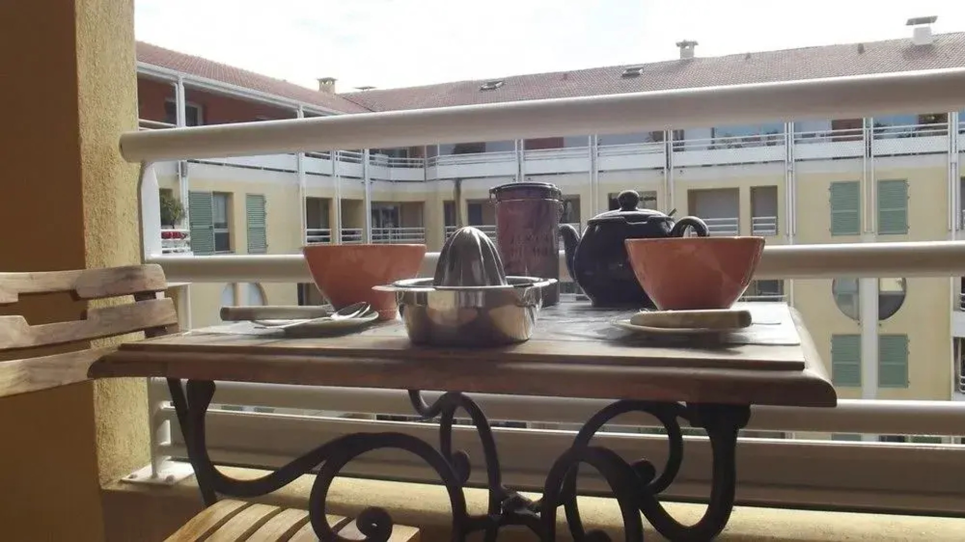 Appartement 4 personnes avec terrasse et parking quartier du Port de Nice