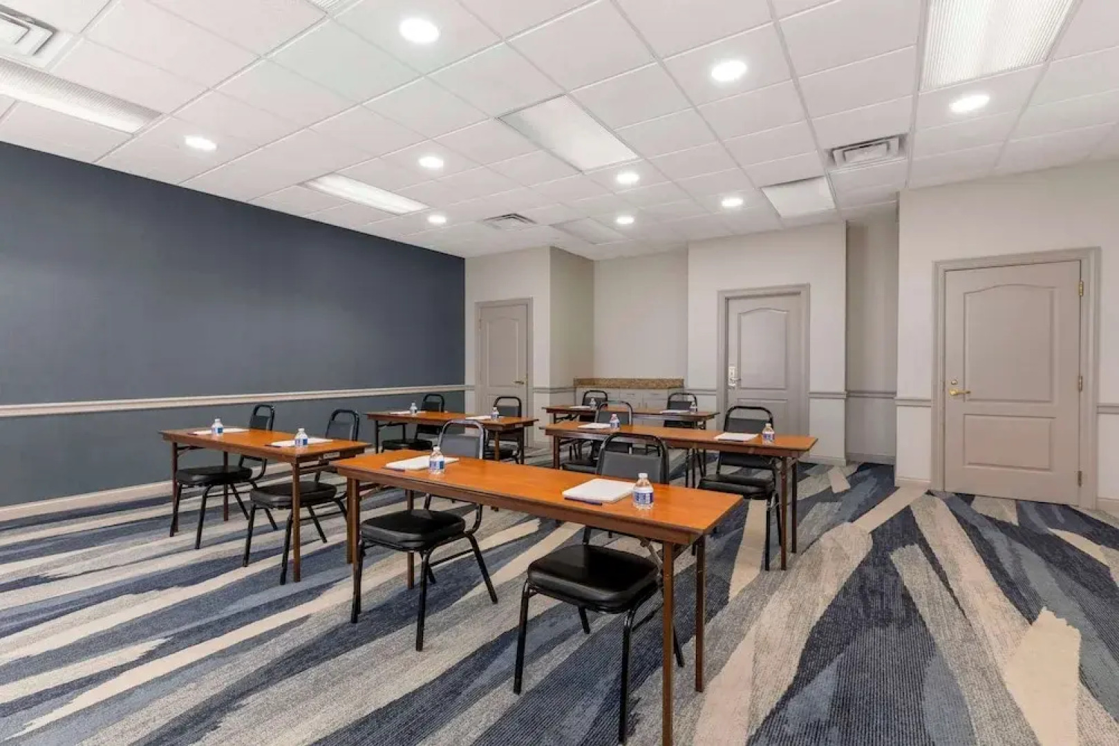 Country Inn & Suites By Carlson Cuyahoga Falls