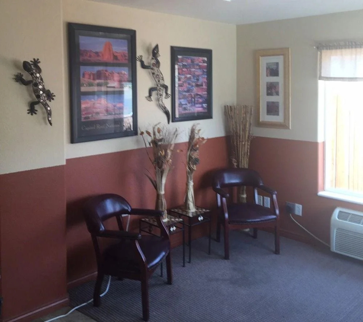 Whispering Sands Motel