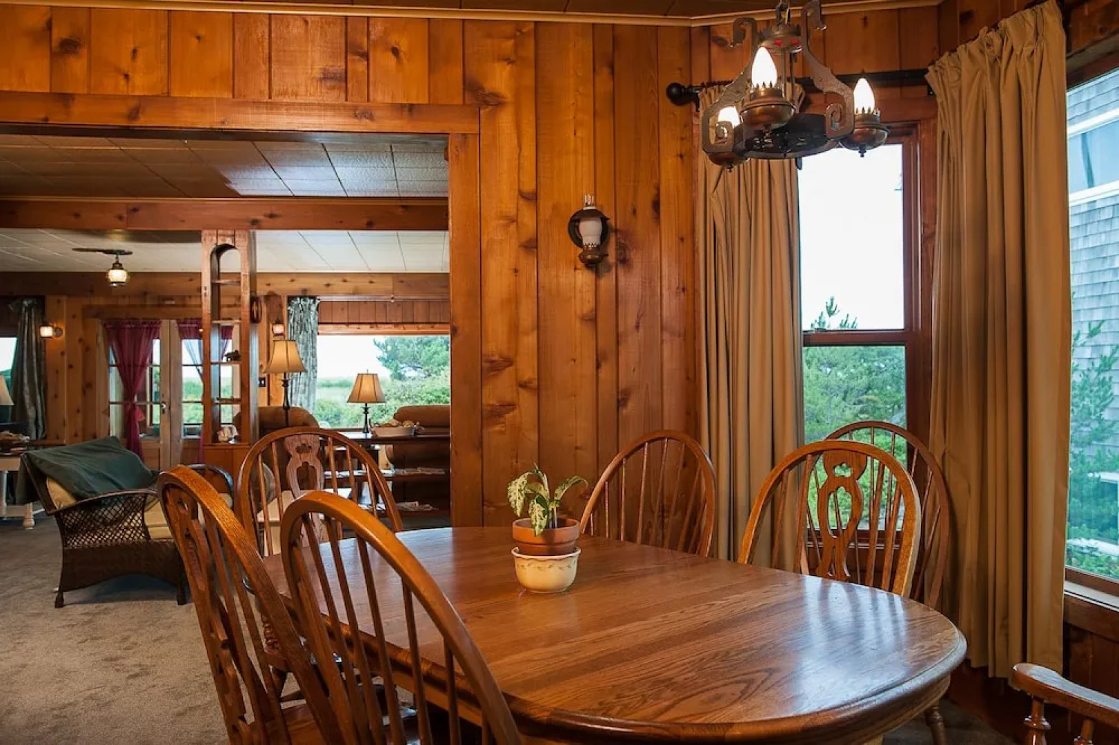 The Tides 4 Br home by RedAwning