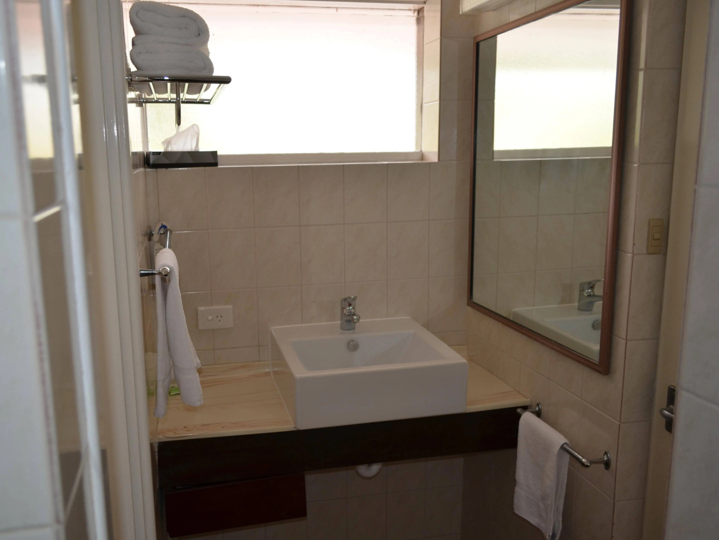 Country Comfort Amity Motel