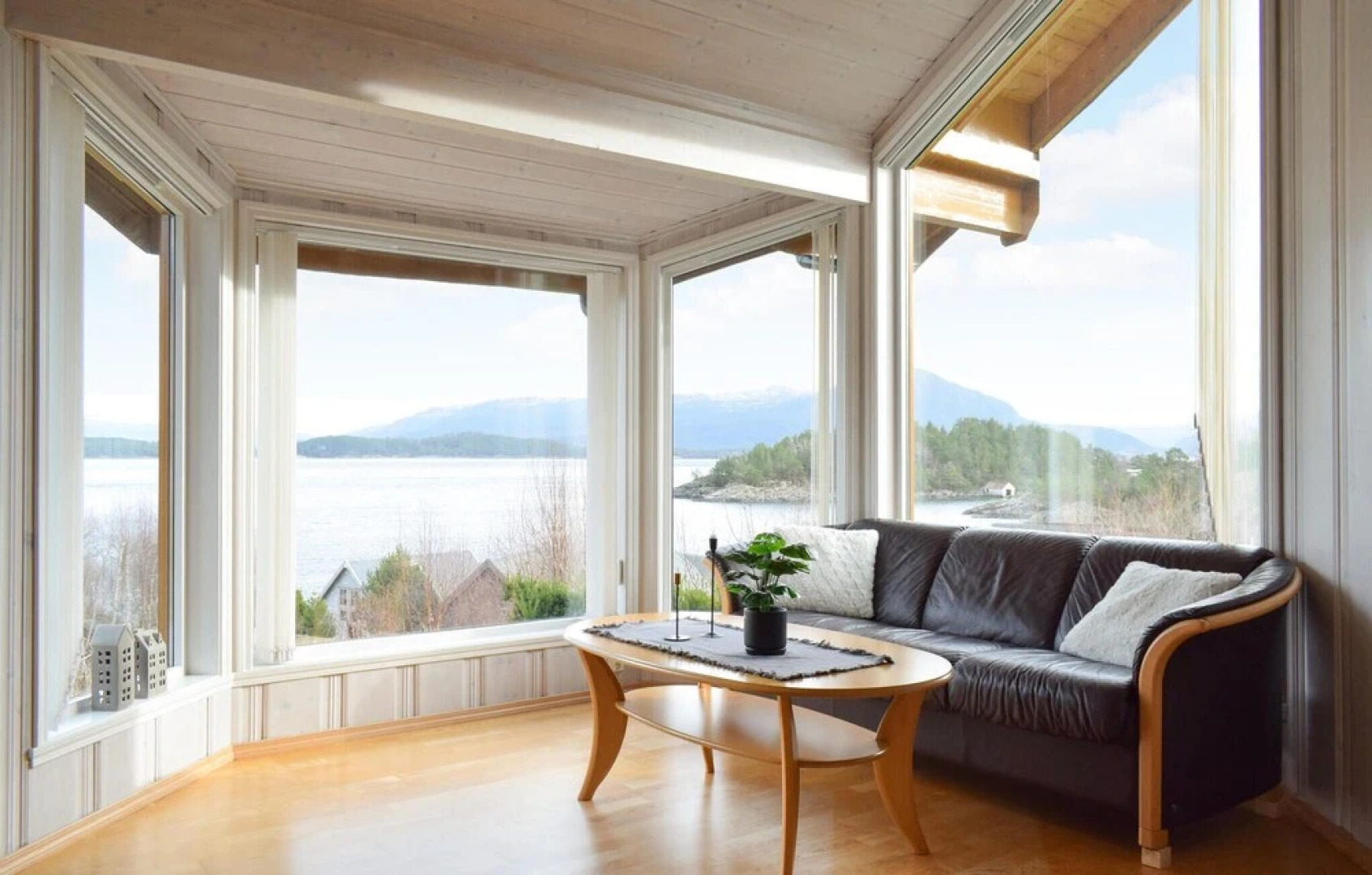 Nice Home in Bjoa With 4 Bedrooms, Wifi and Indoor Swimming Pool