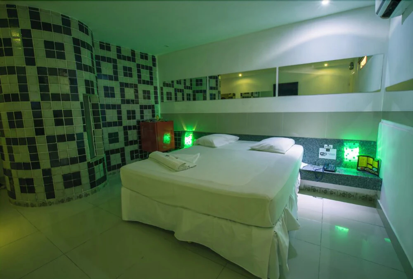 Motel Devaneios (Только для взрослых)