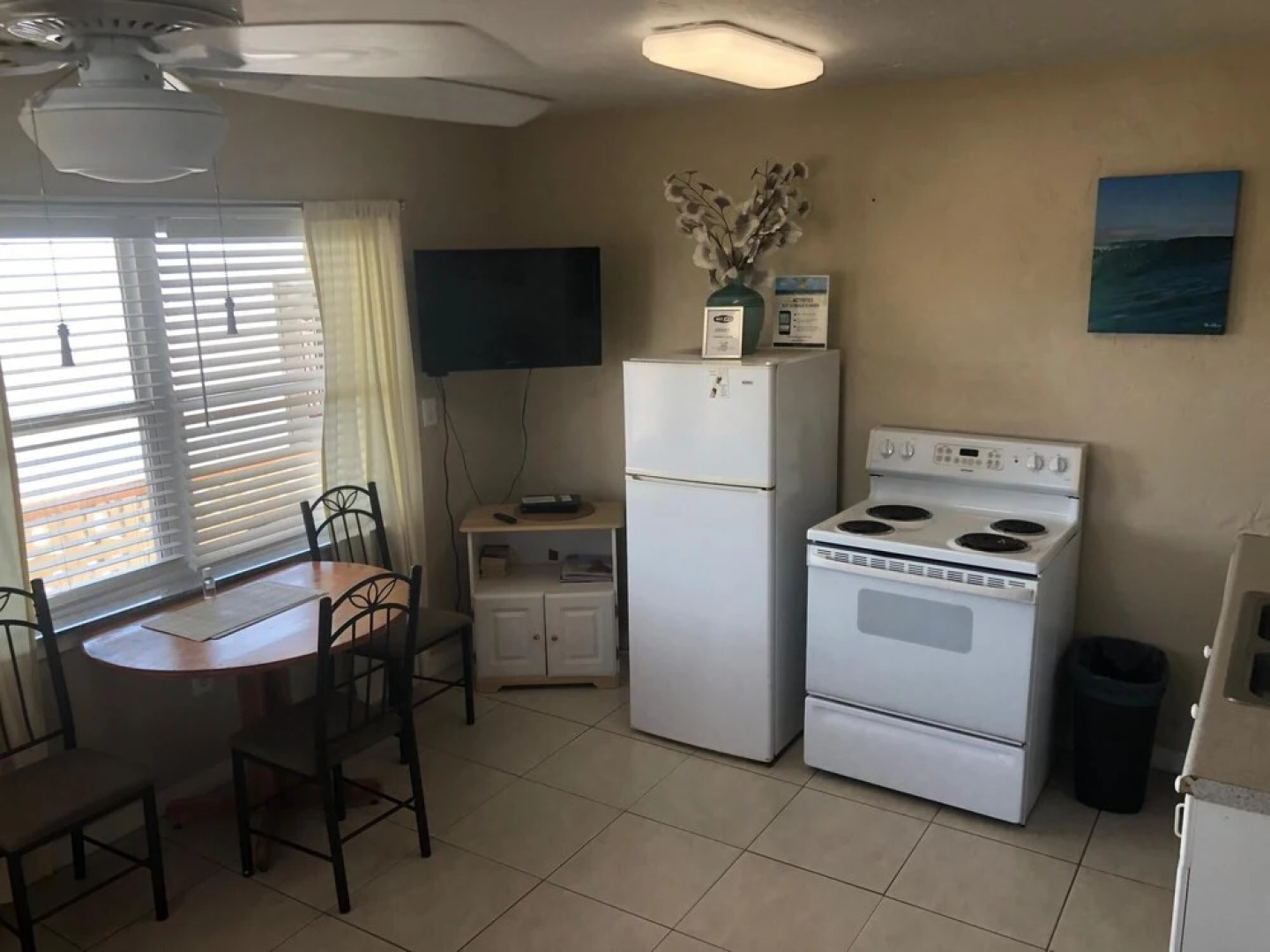 Misty Isles Redington Beachfront Suite 3