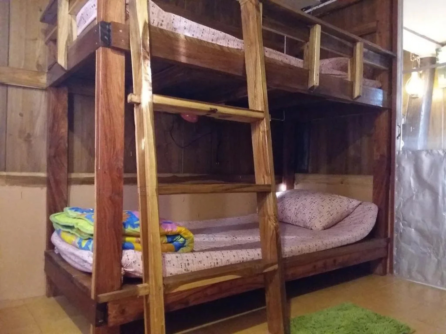 Inthanon Hostel - Adults Only