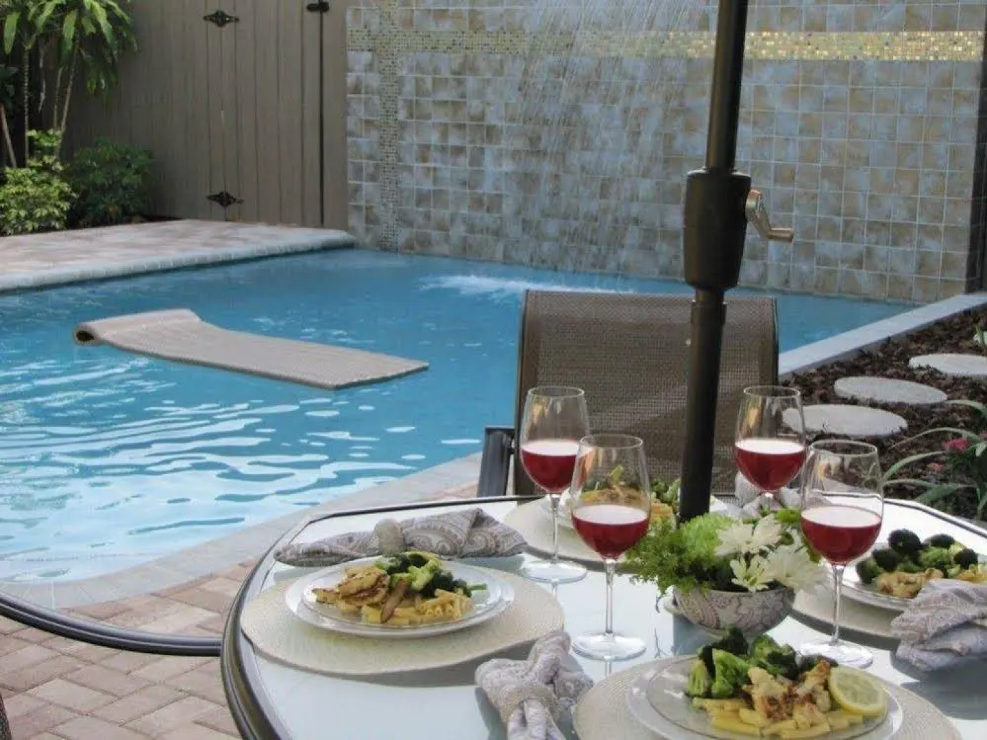 Wilton Bungalow East