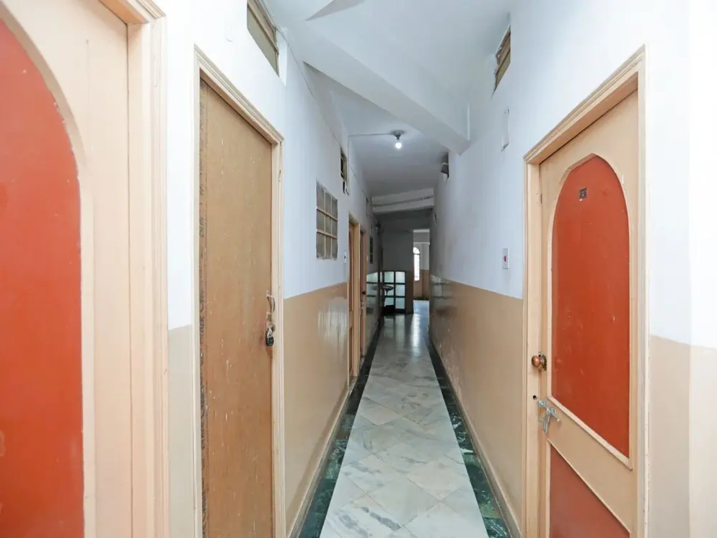 SPOT ON 45472 Hotel Savitri