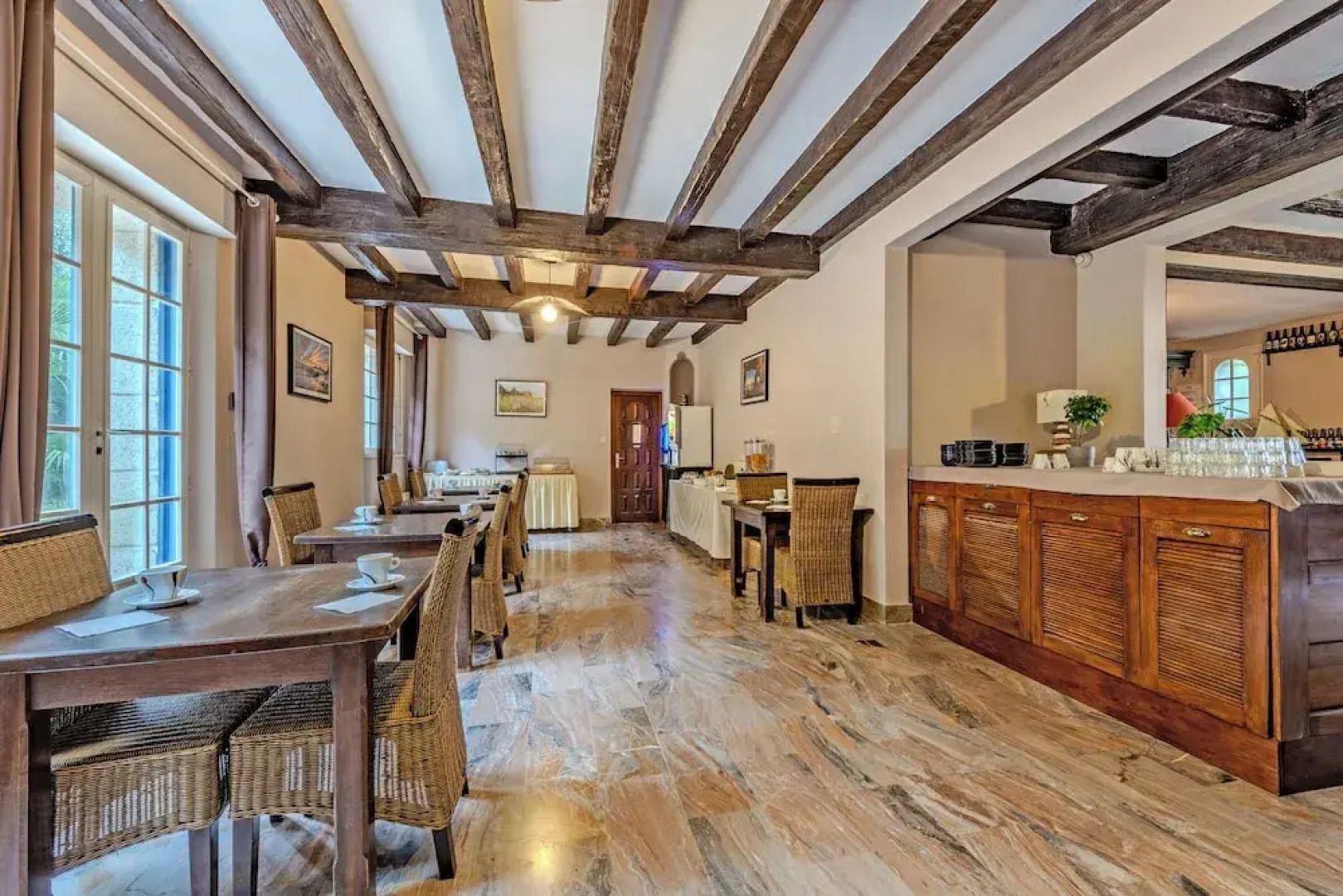 Hotel De la Corniche