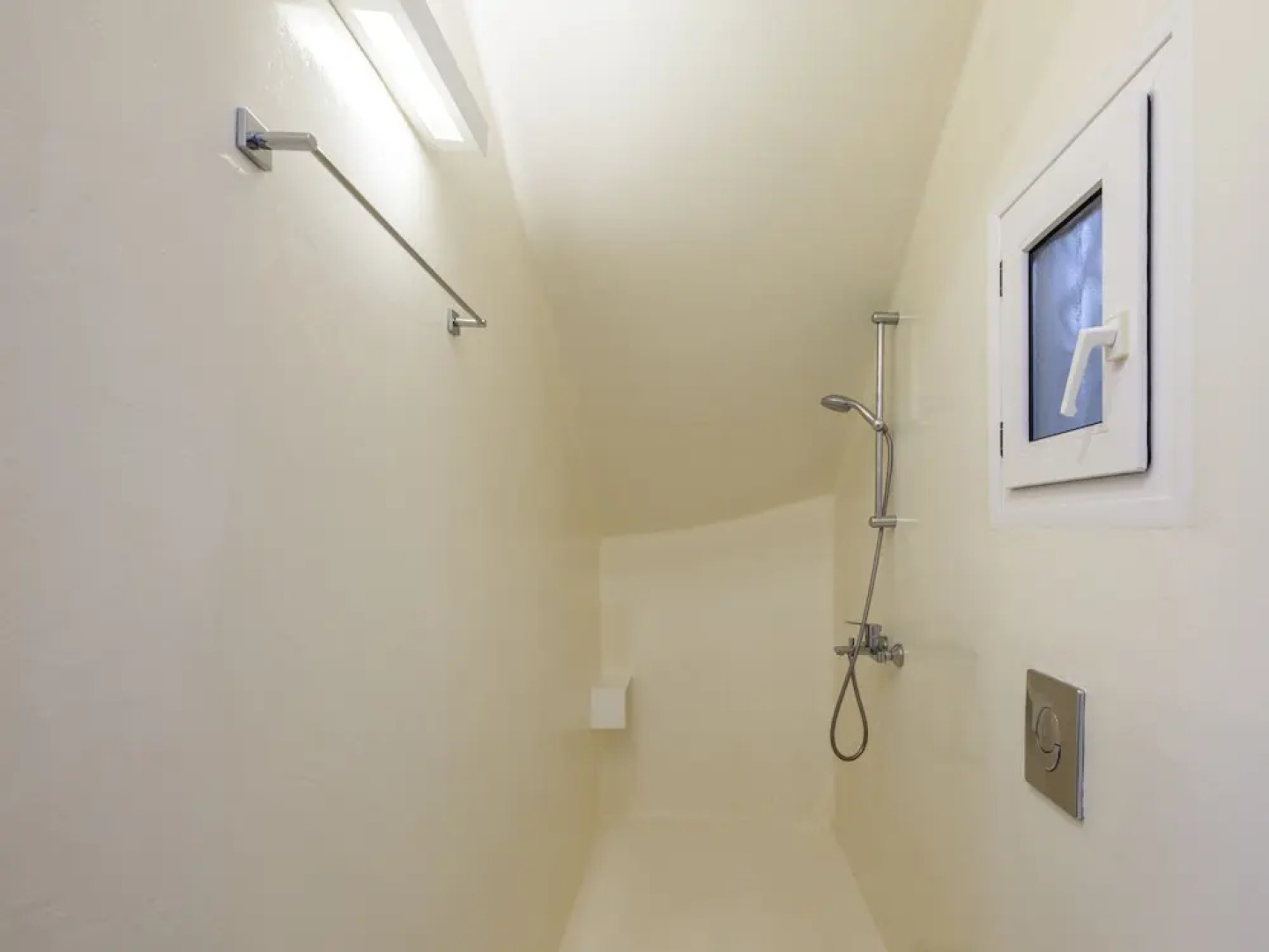 Baybees Sea View Residence