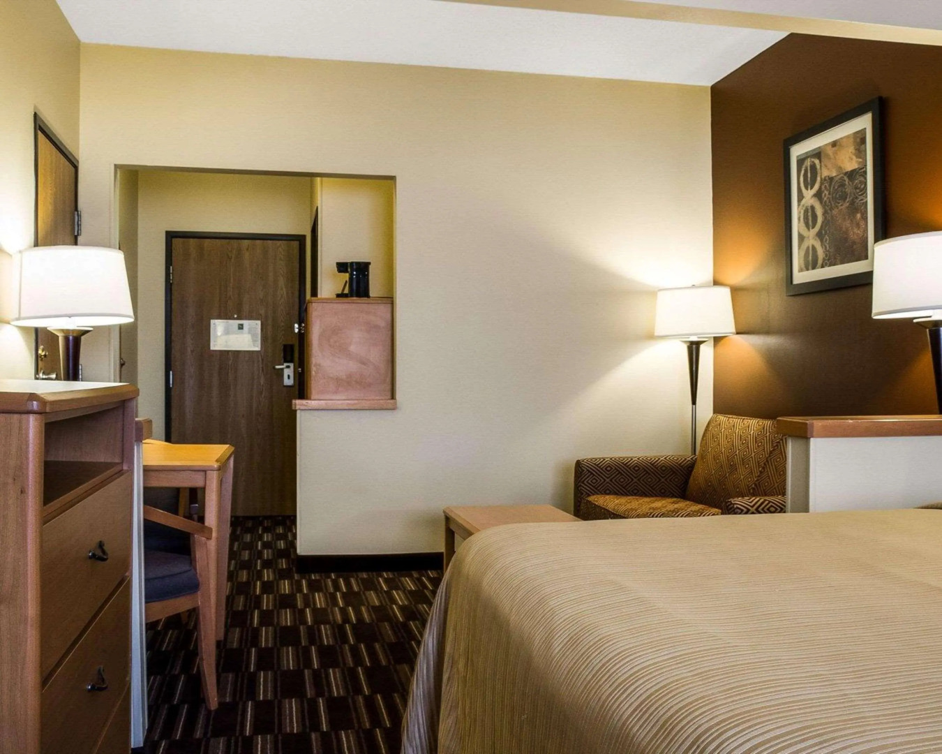 Quality Suites Near West Acres