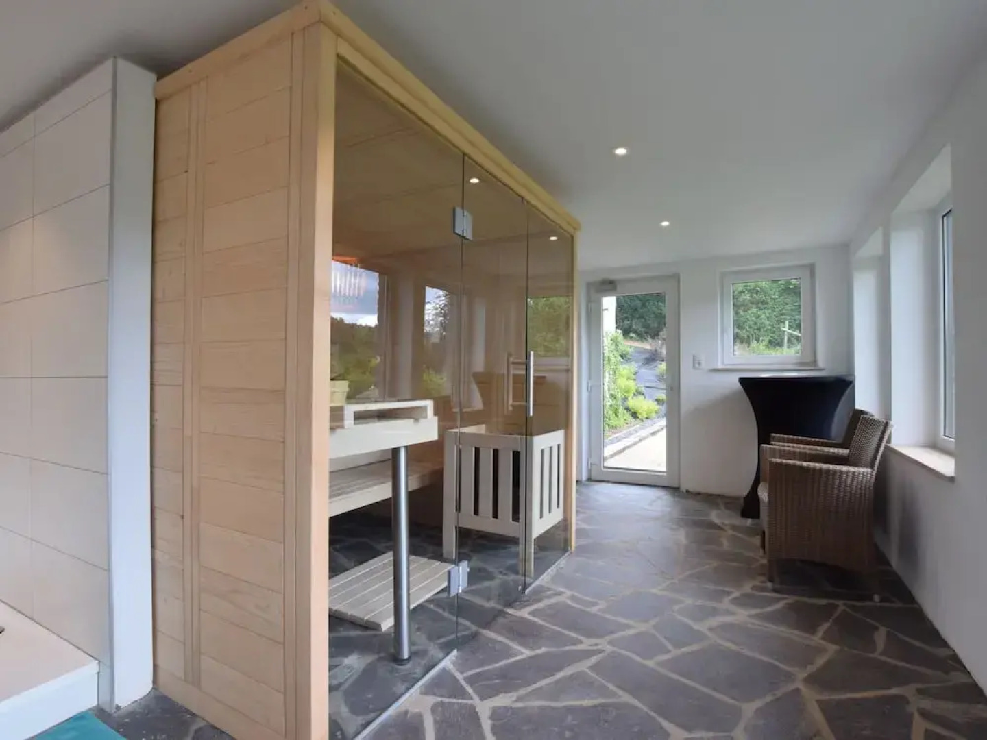 House in Vielsalm Near Tropical Pool