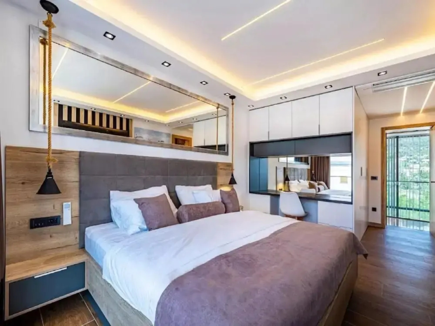 Villa Alpha - Four Bedroom Villa With Swimming Pool