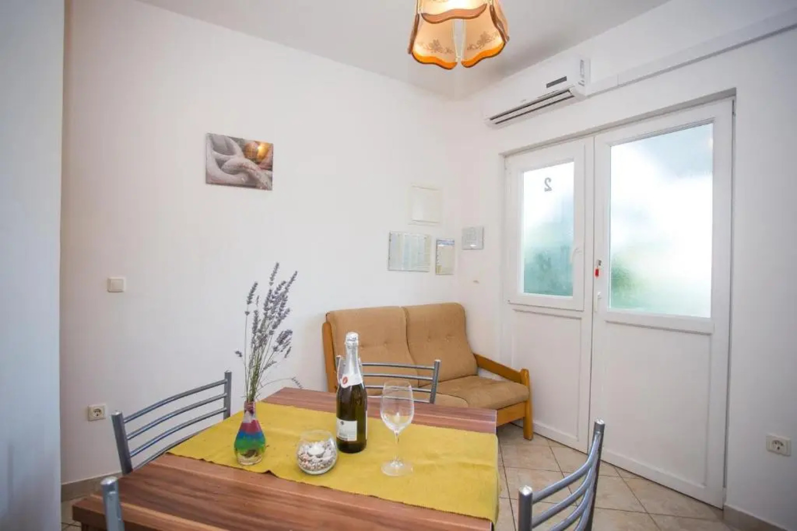 Apartments Mala Karla 1685