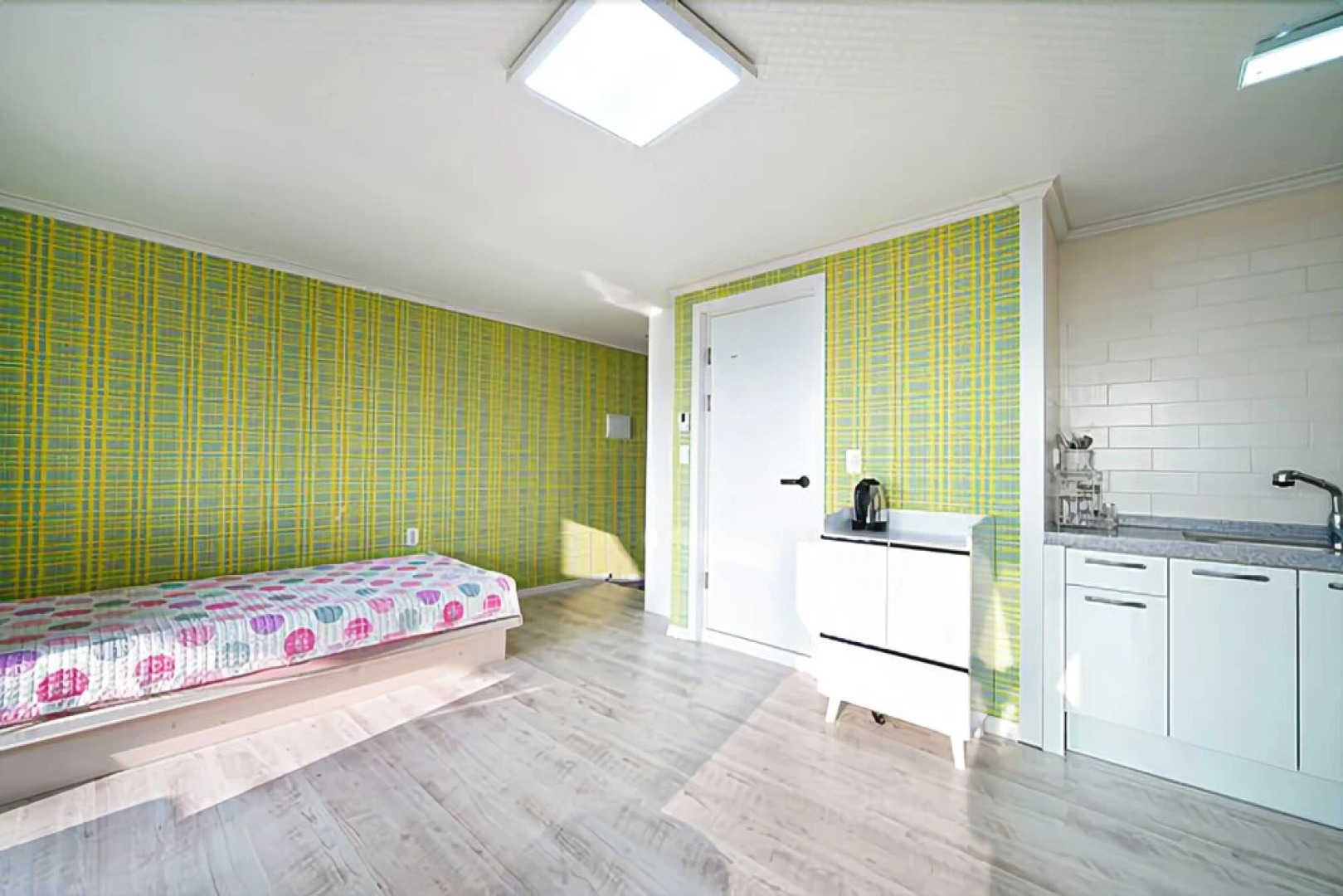 Nonsan Lake and Sunset Pension