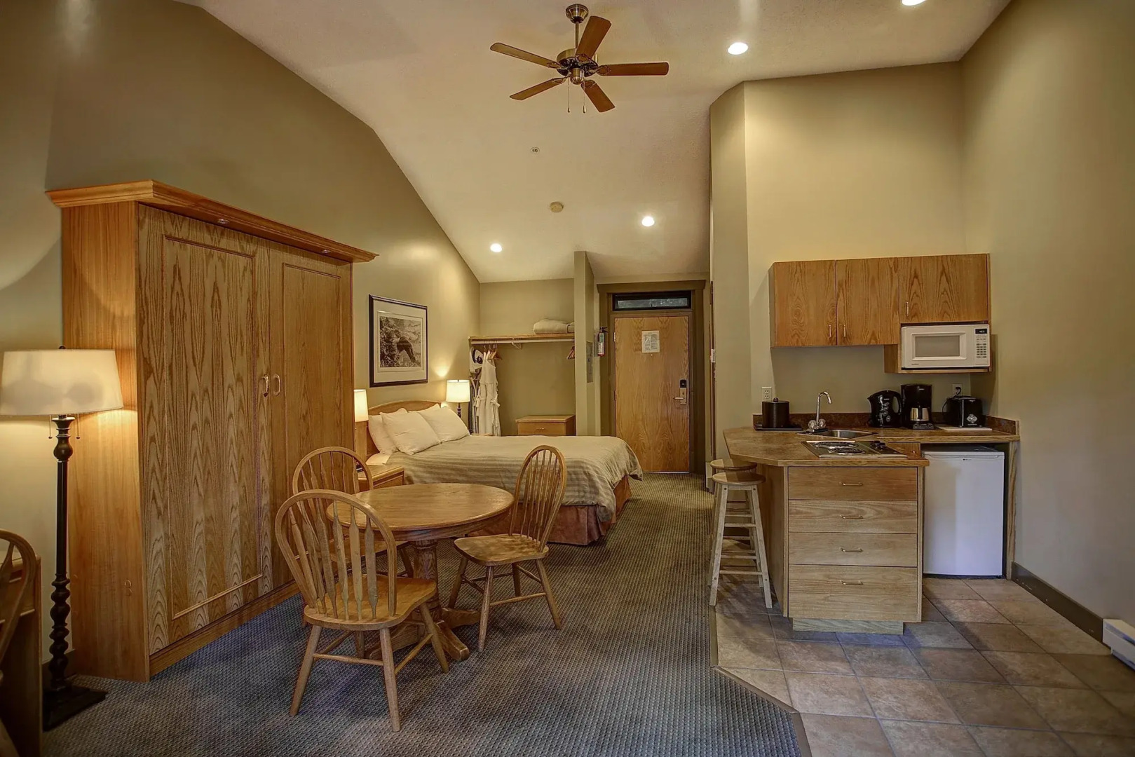 Tigh-Na-Mara Seaside Spa Resort