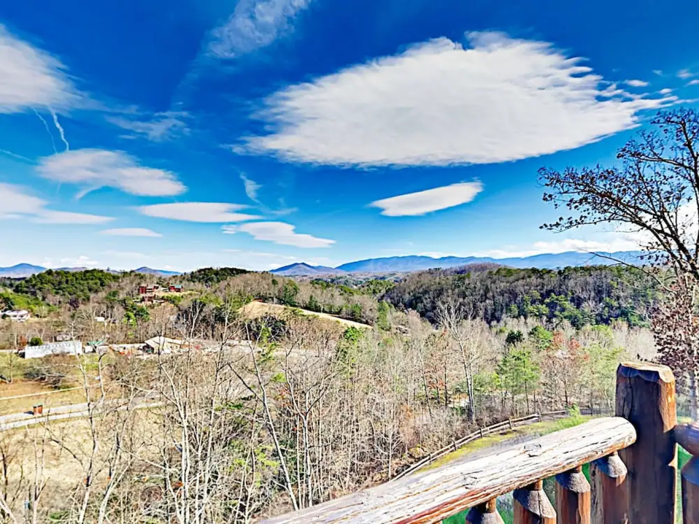 Upper Middle Creek 2 Cabins 6 Bedrooms 6 Bathrooms Cabin