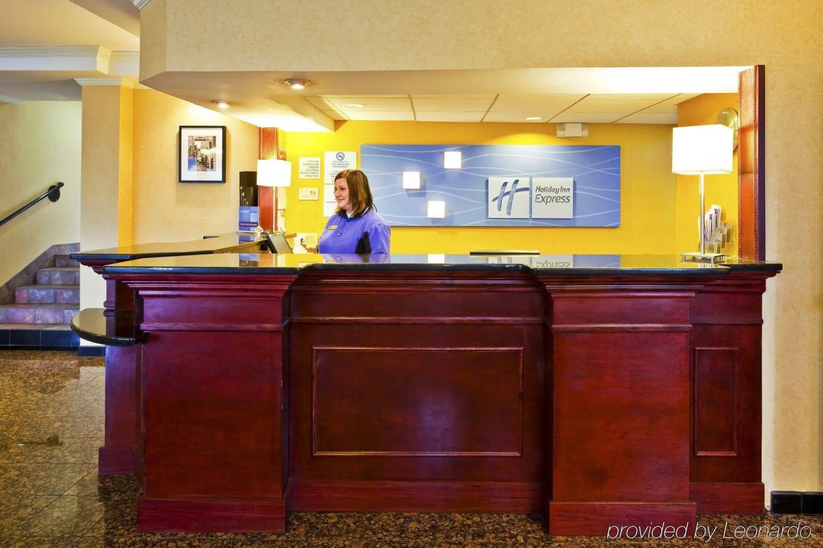 Holiday Inn Express Hotel & Suites Spence Lane by IHG