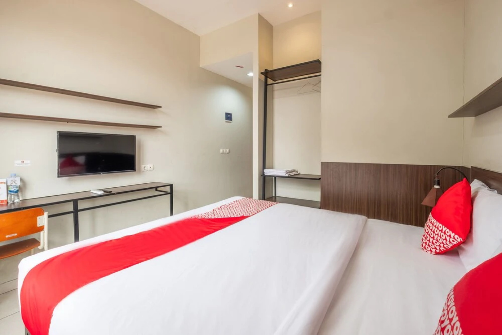 OYO 535 Cileunyi Residence