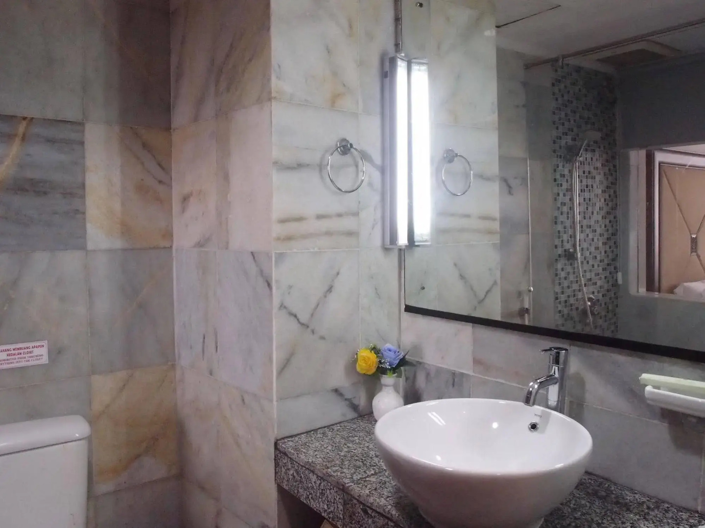 Johns Pardede International Hotel