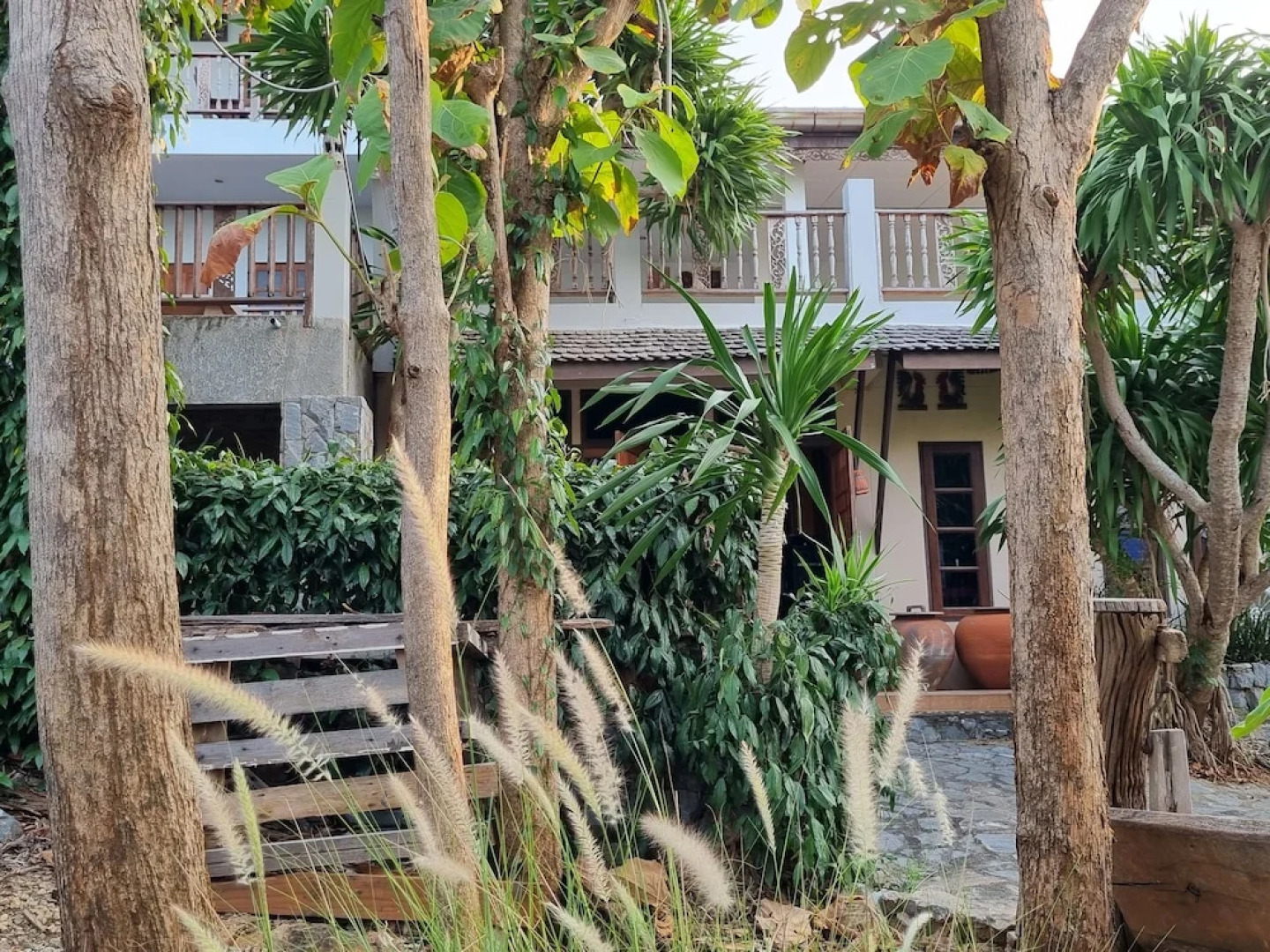 Sawasdee Sichang Resort