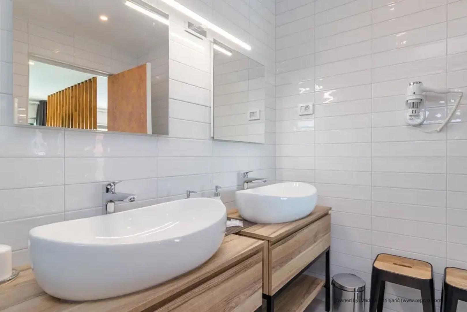 Villa for two Person With Pool in Peroj