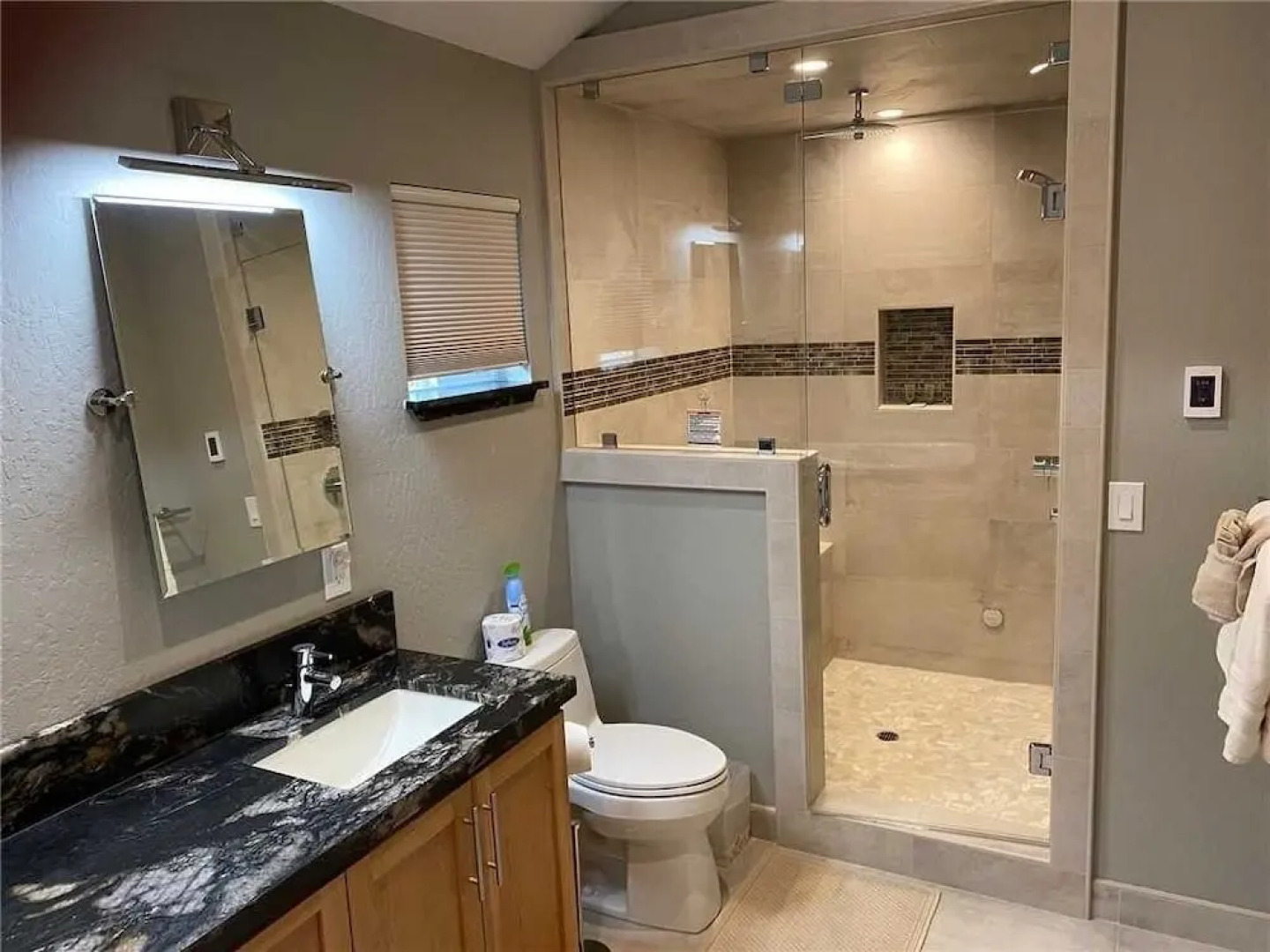 2040 Venice - 3 Br hHome