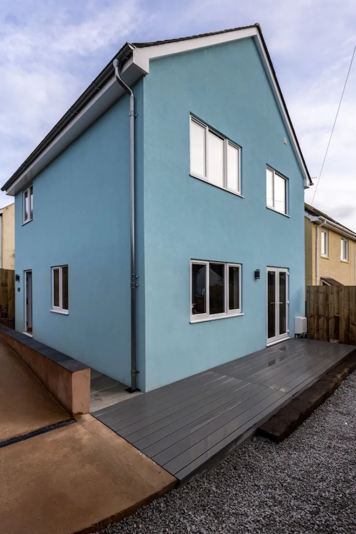 Totnes modern house sleeps 8 , 5 mins to town