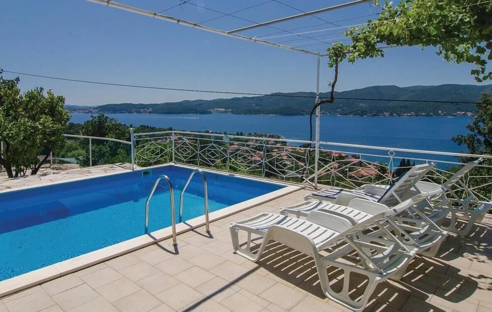 Stunning Home in Viganj With Wifi and 4 Bedrooms