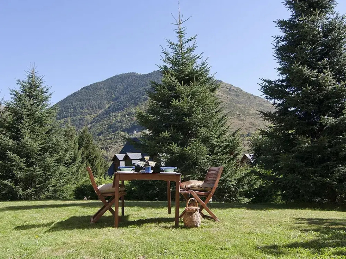 Modern Mansion in Vielha with Sauna & Hot Tub