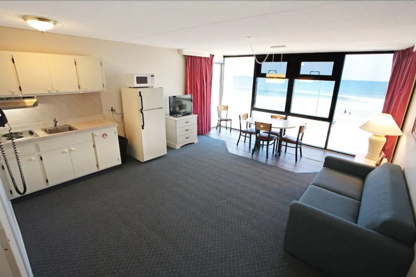 Aloha Oceanfront Motel