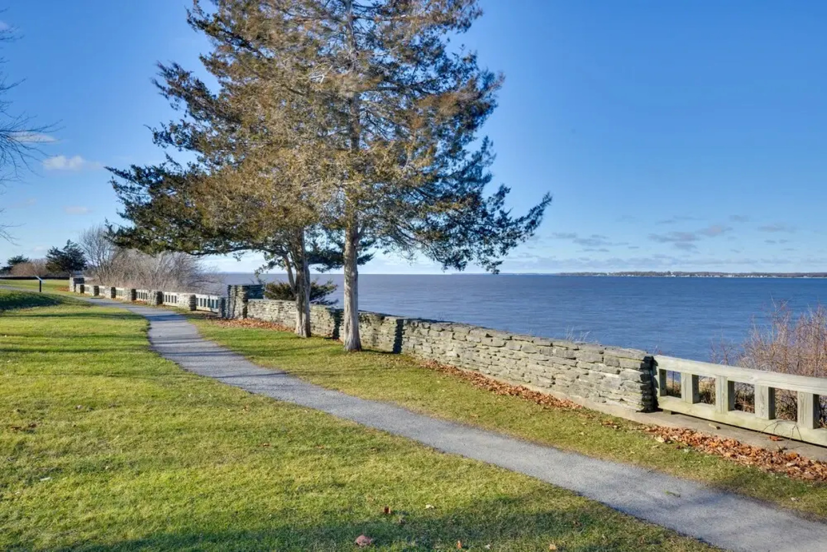 Sackets Harbor Apartment, Walk to Lake Ontario!