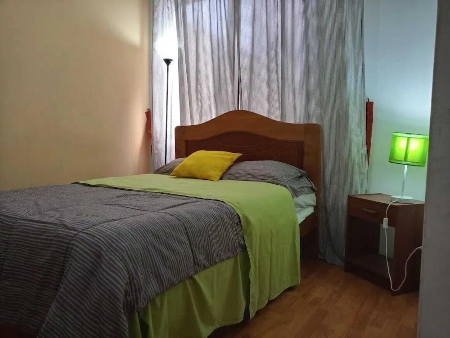 Callao Backpacker - Adults Only