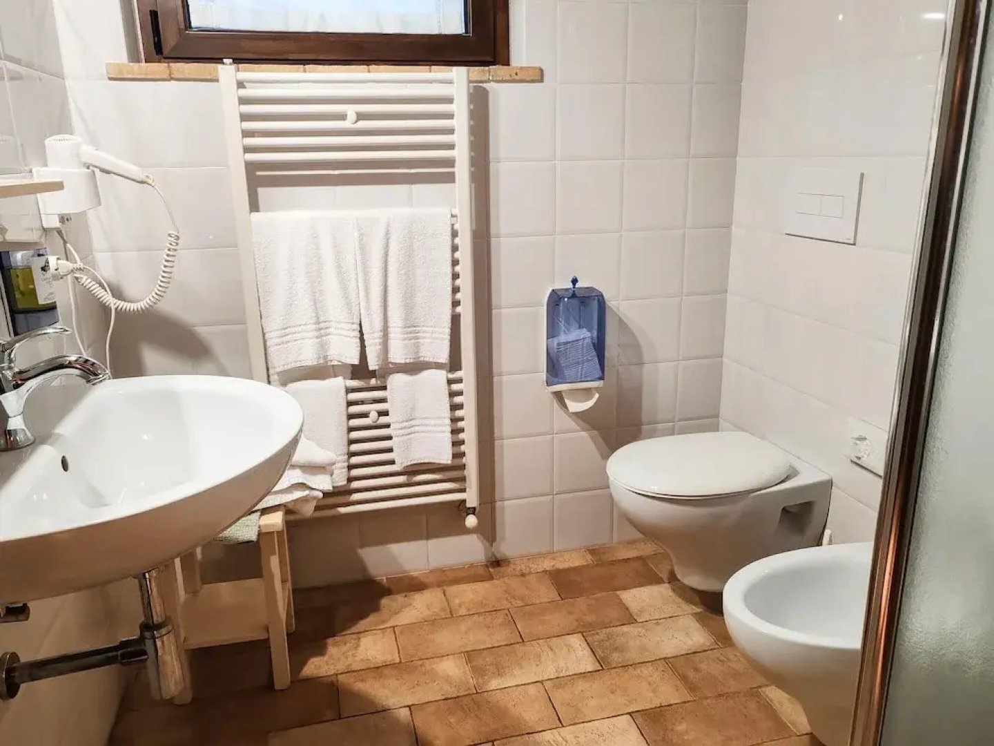 Farmhouse in Marche With Pool & Wine Tours