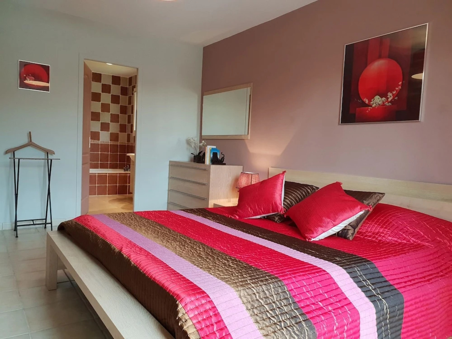 Luxurious Villa in Provence with garden and roofed terrace