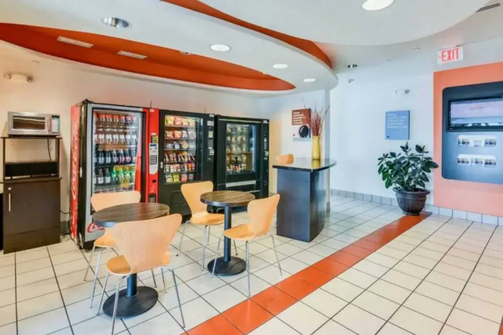 Motel 6 Biloxi, MS - Beach