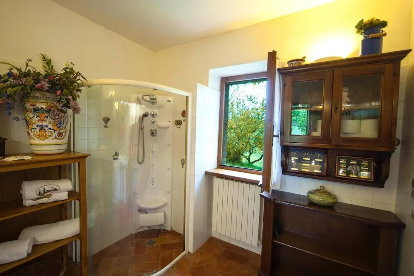 Panoramic Villa in Tuscany Rolling Hill, Well Connected, Everyday new Journey to