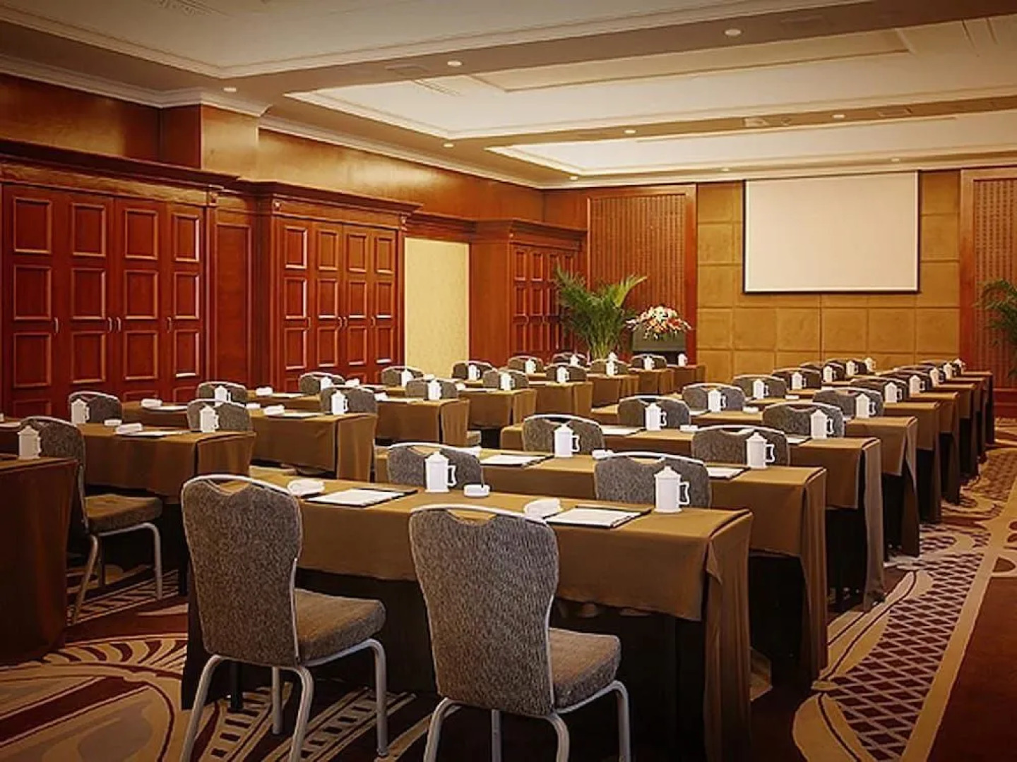 Pinghu Sun Lake Hotel