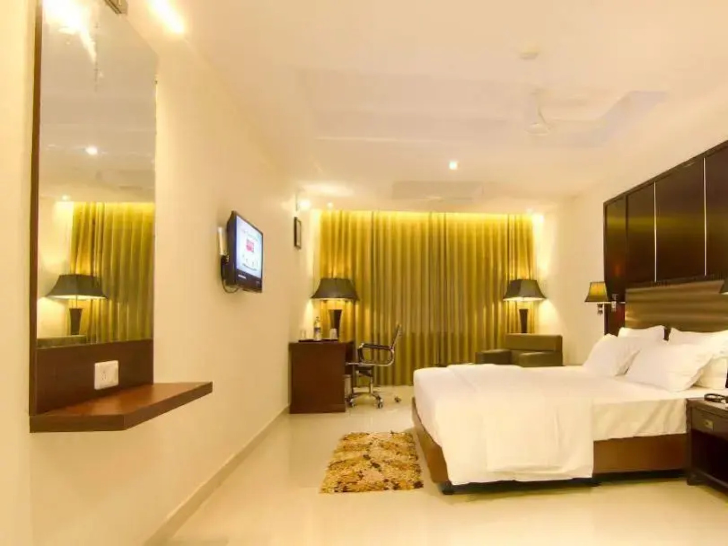 Hotel Thangavilas Inn